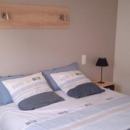 Maison De La Plage Des Amiets Cleder Екстер'єр фото