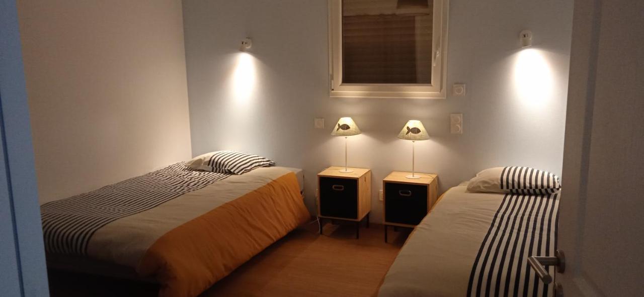 Maison De La Plage Des Amiets Cleder Екстер'єр фото